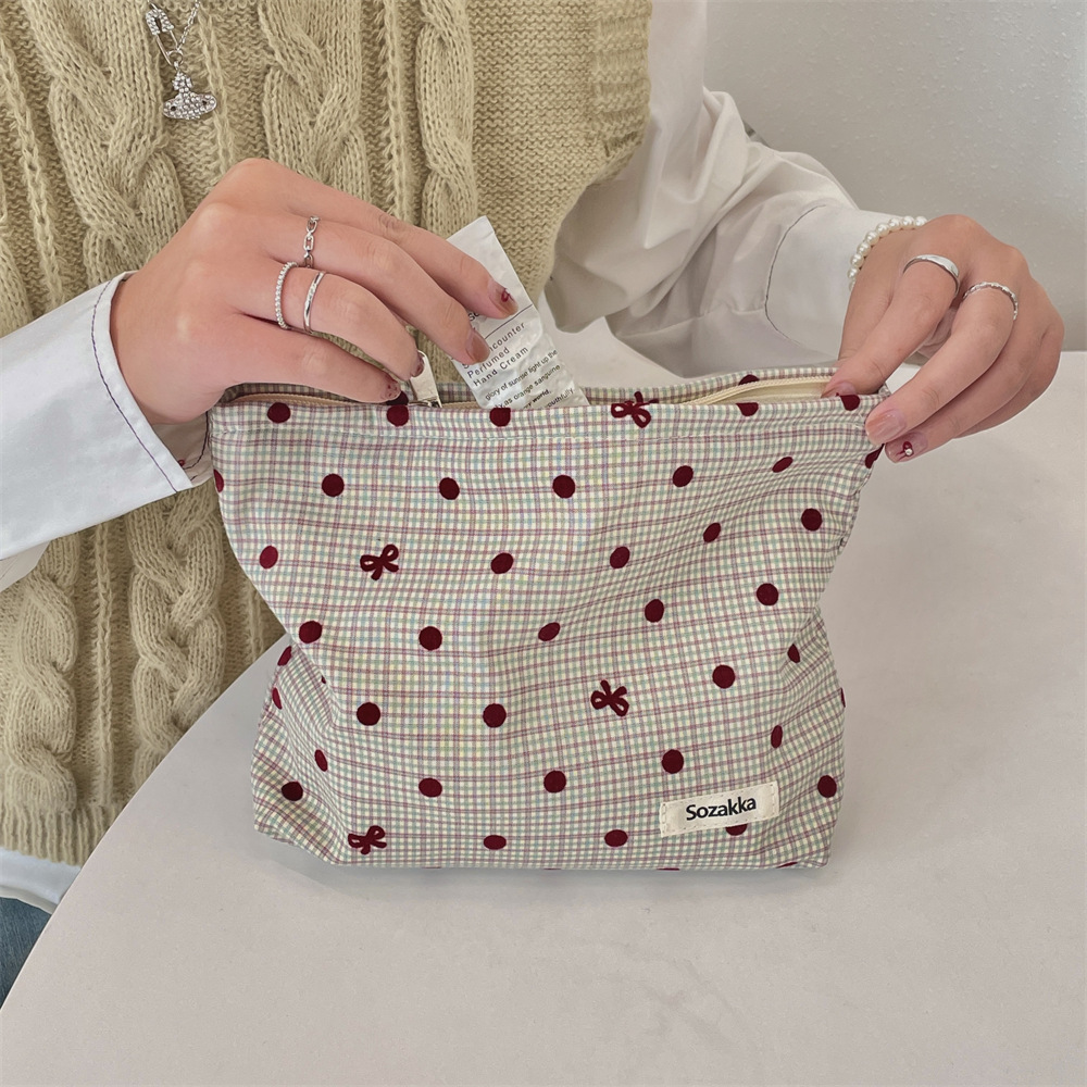 410181 Cosmetic Bag for Autumn and Winter 2024, large-capacity polka dot bow cosmetic storage, shopping clutch details Picture