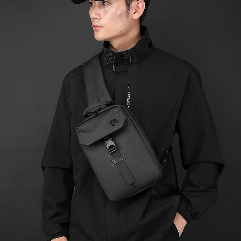 WEPOWER's new men's casual chest bag, large-capacity single-shoulder bag, trendy and simple design, practical crossbody bag details Picture