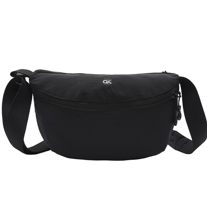 The portable and simple dumpling bag 2024 new style versatile sports cycling chest bag and daily commuting single-shoulder crossbody bag are selling well Item Picture