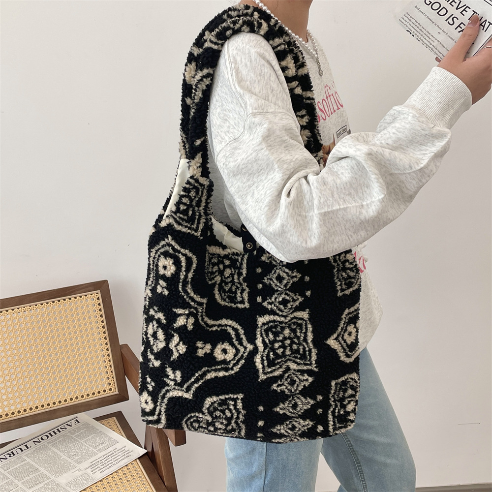 410263 Autumn/Winter New plush single-shoulder bag, retro leopard print commuting canvas bag, student casual vest bag details Picture