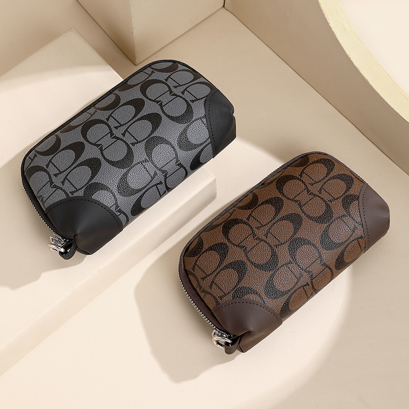 The new hand-held wallet for women is a long, simple, large-capacity zipper shell bag and a hand-held bag for mom. It can hold a mobile phone full figure