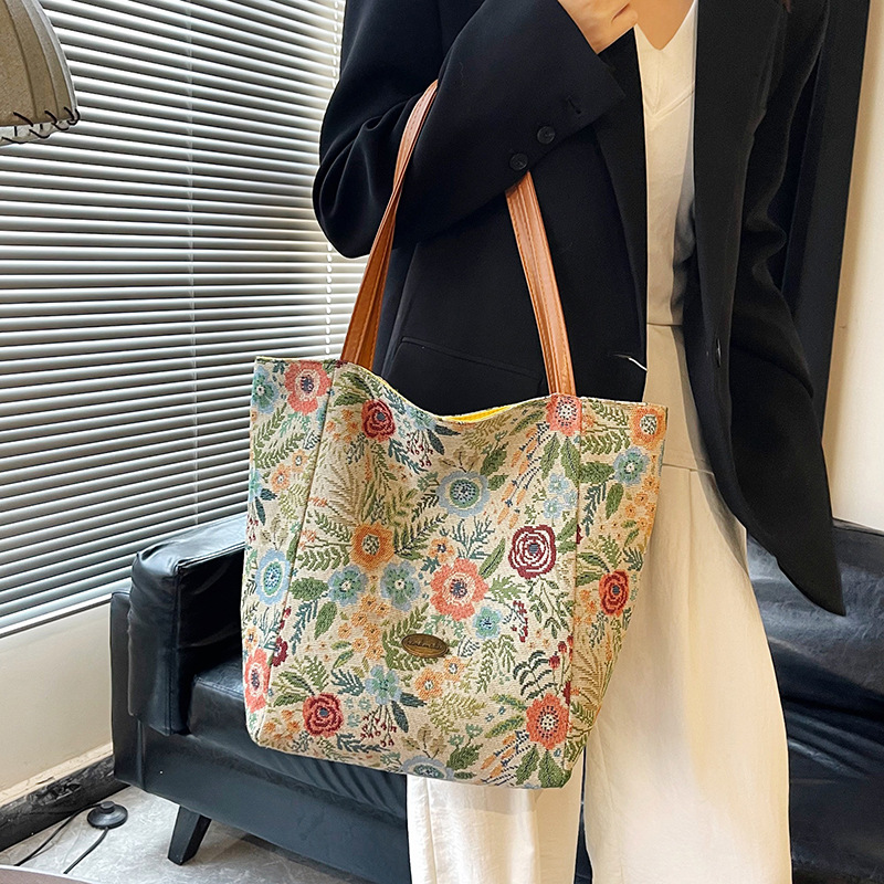 Fashionable ins large-capacity handbag, personalized printed thickened casual single-shoulder bag, commuting to work bento handbag full figure
