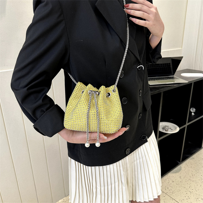 Full diamond bucket bag 2024 Summer New fashion chain diamond-encrusted bag, niche design trendy single-shoulder bag wholesale Specification drawing