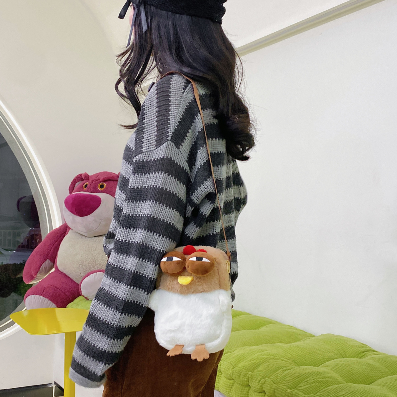 Wholesale of cute Gugu Chicken crossbody bags with the same style as Xiaohongshu, Japanese-style women's backpacks on Instagram, and laid-back plush cartoon bags details Picture