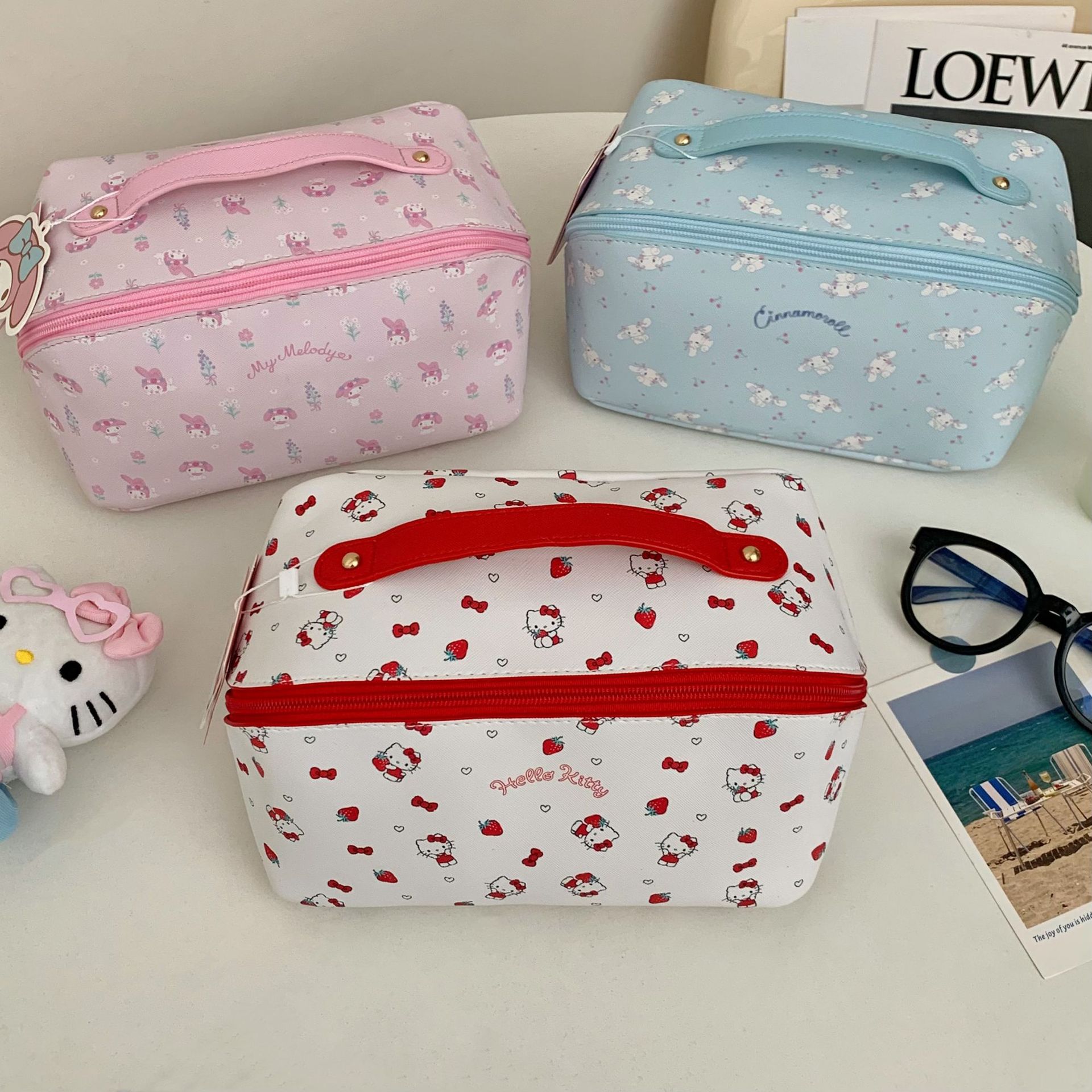 Sweet ins cat large-capacity makeup bag, portable storage bag for women, toiletry bag, three-dimensional super handbag, pillow bag details Picture