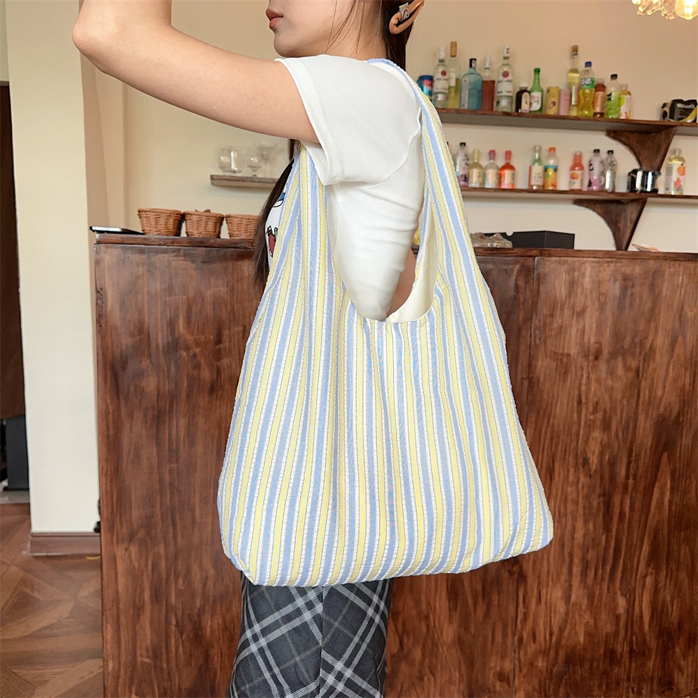 47221 Korean dopamine striped canvas bag, vest bag, large-capacity underarm bag, schoolbag for female students Application Scenario