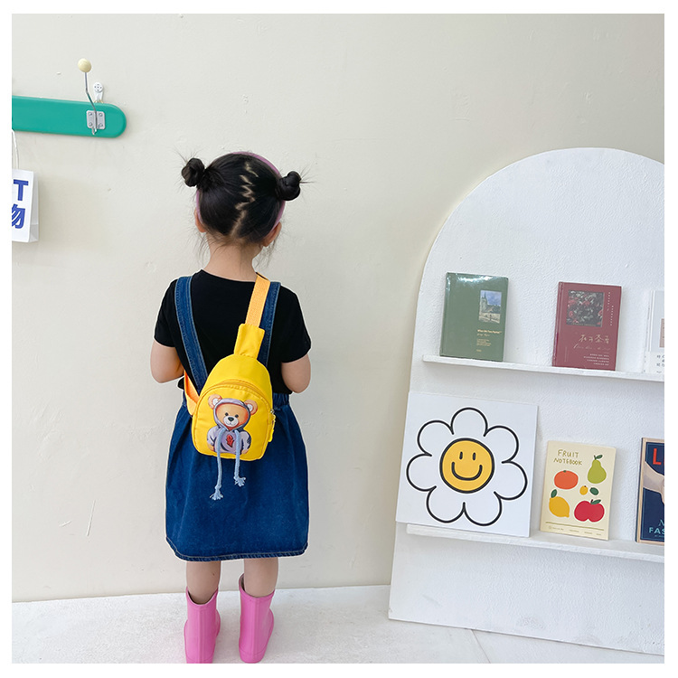 Wholesale of cute children's chest bags in 2022, cartoon dressing bear children's bags, small crossbody bags for boys and girls to travel Specification drawing