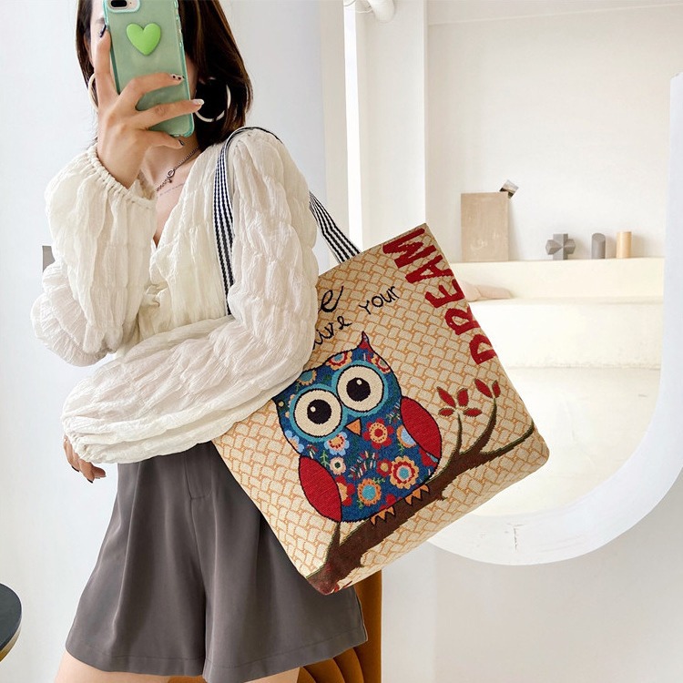 Cross-border 2025 Spring Fashion Illustration Tote bag, Artistic and retro shoulder bag, underarm bag, Single-sided embroidered bag for women details Picture