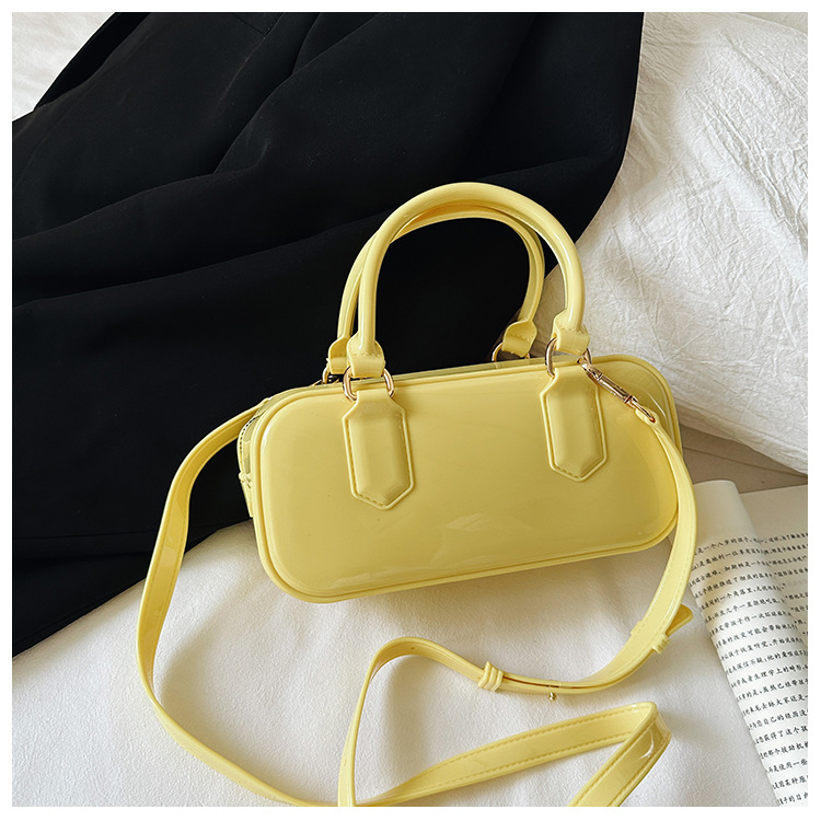 2025 New PVC jelly bag, candy-colored pillow bag, crossbody and hand-carry trendy and fashionable large-capacity ladies' bag details Picture