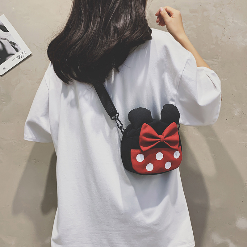 The new Korean-style children's bag, a mini single-shoulder crossbody bag, is fashionable for kindergartens. It's a loose change chest bag that's trendy Specification drawing