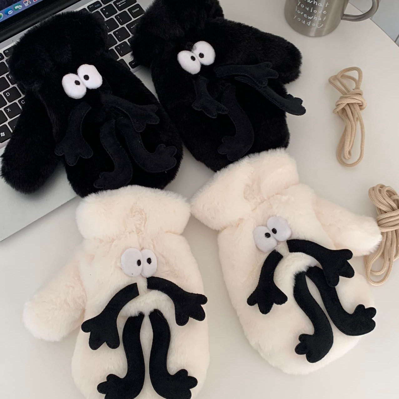 Creative and funny little coal ball plush gloves, ins style, girlish heart, warm cycling, thickened plush gloves that can be hung around the neck full figure