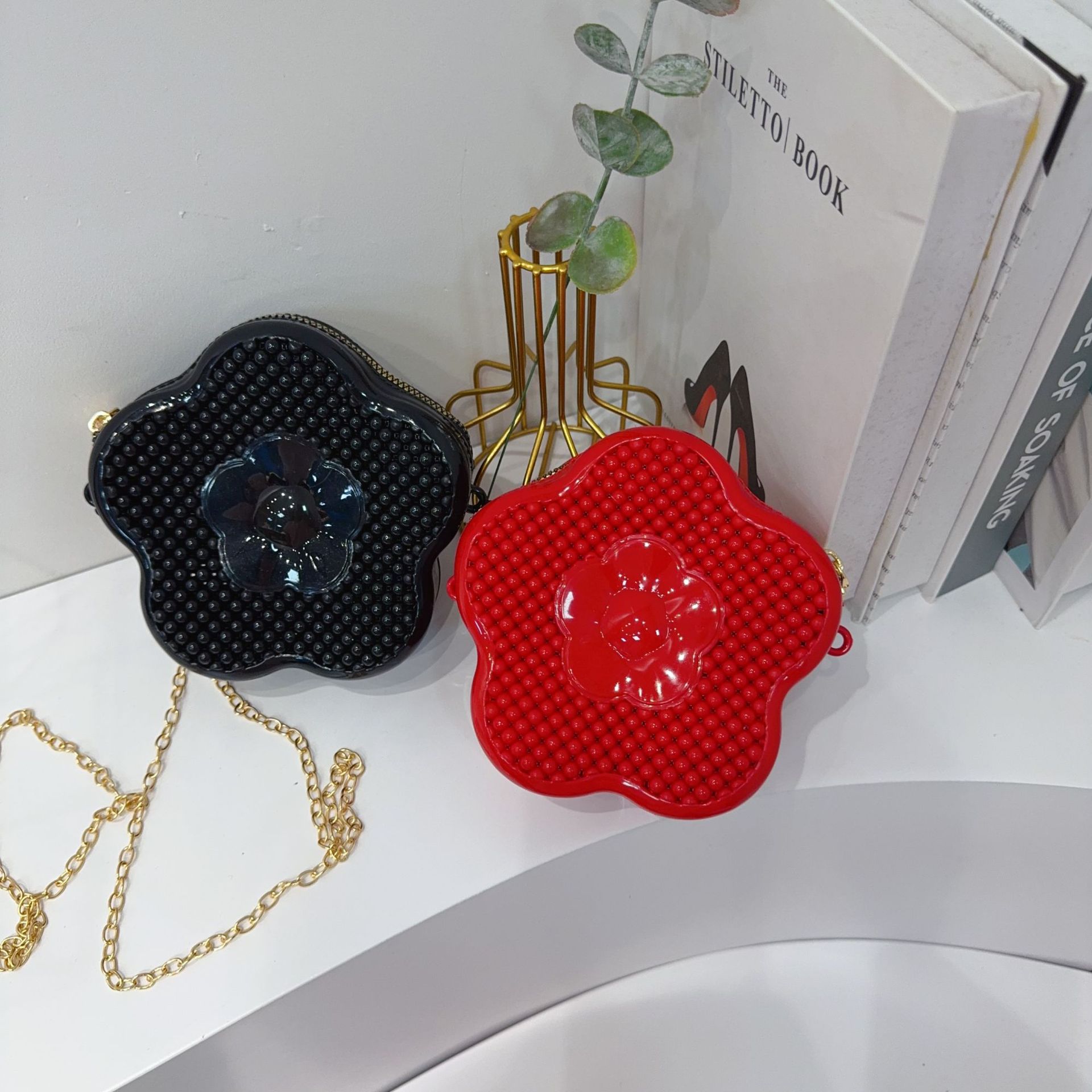 2025 New cute flower bag, cartoon pearl bag, crossbody bag, fashionable jelly bag, children's bag, hollowed-out single-shoulder bag Specification drawing