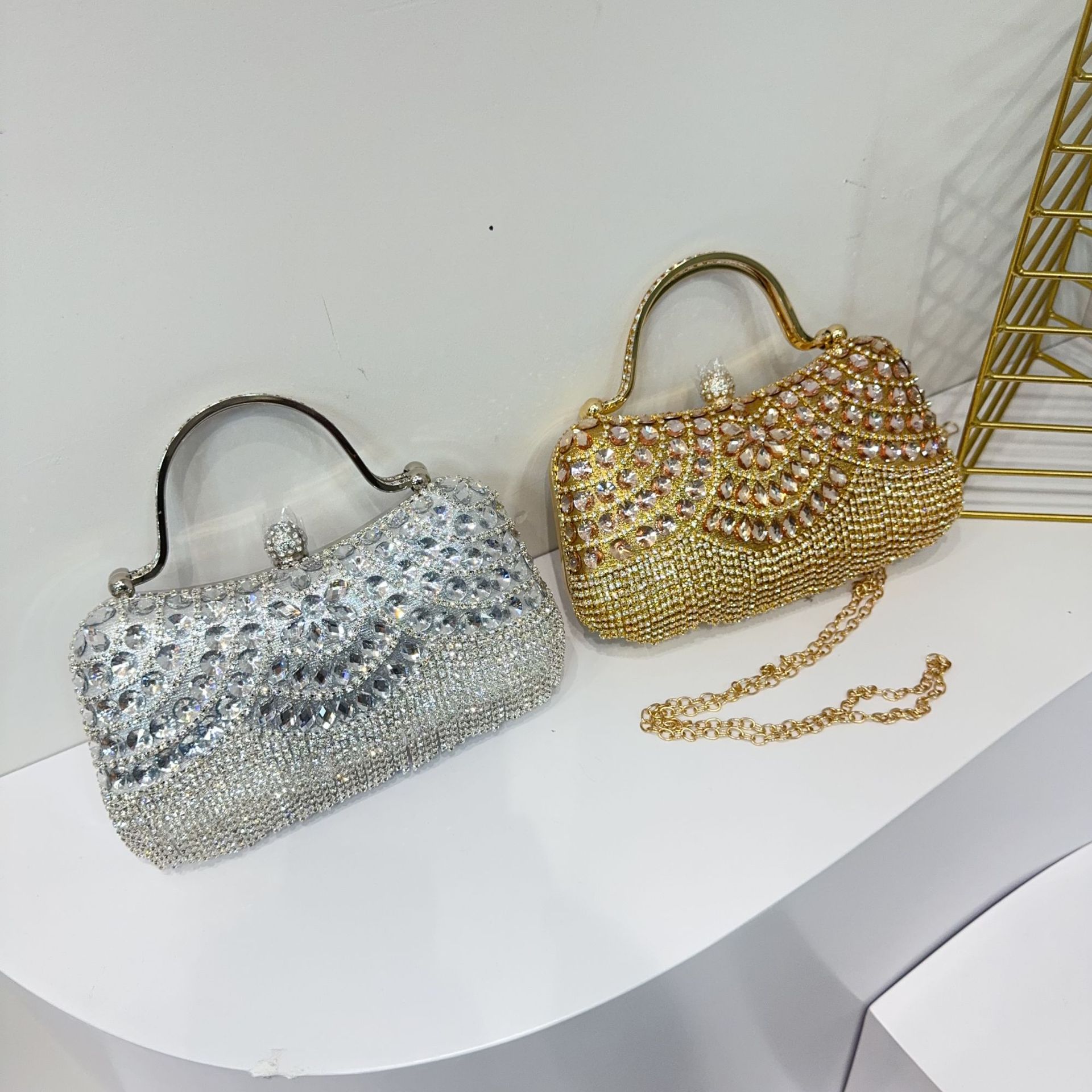 New cross-border diamond-encrusted clutch bag, fringed evening bag, birthday, wedding and banquet single-shoulder crossbody dinner bag details Picture