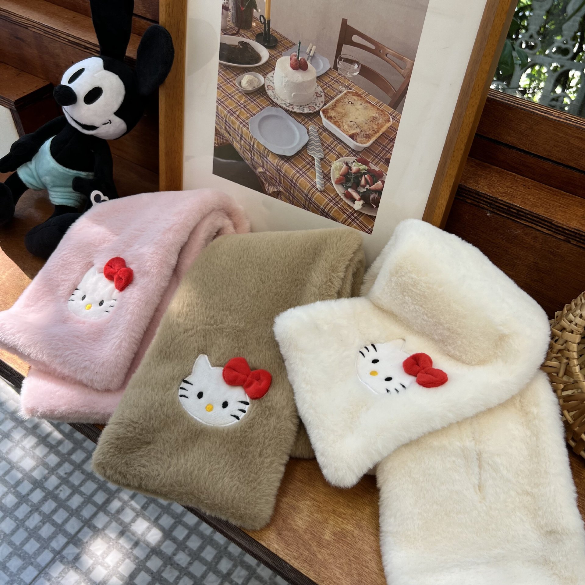 Korean cute cartoon bow cat plush scarf for women, new Instagram thickened student cold-proof rabbit fur scarf full figure