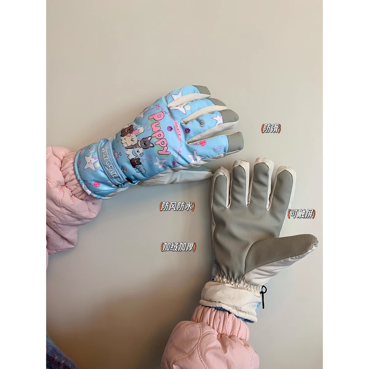 Ski gloves for women in winter, touch screen, fleece, thickened, warm, windproof, cold-proof and waterproof. Motorcycle riding gloves for women Application Scenario