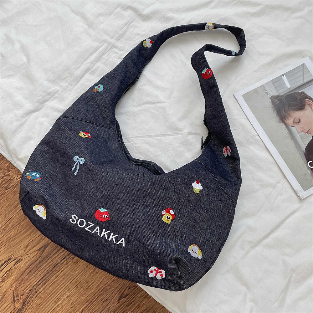 52232 denim crossbody bag, a versatile Korean-style embroidered single-shoulder tote bag, and an ins simple student fabric bag Specification drawing
