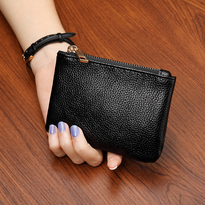 A new unisex simple zipper coin purse with lychee pattern, ultra-thin and short card, coin and key storage bag Application Scenario