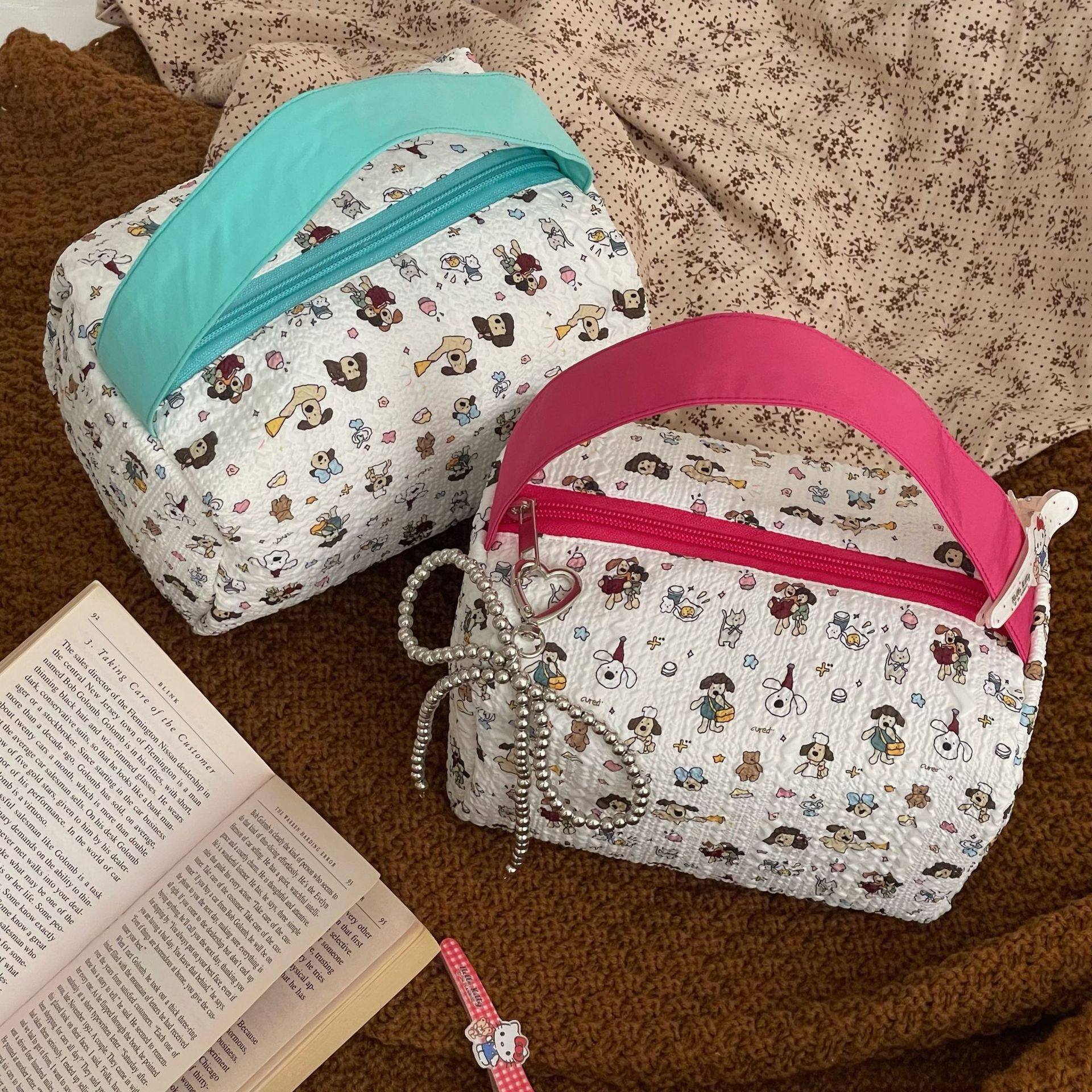 Super cute three-dimensional handbag ~ Cartoon dog hand-held makeup bag 2025 new style portable cosmetics storage bag full figure