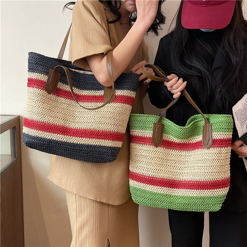 Wholesale of new straw woven bags for Spring 2025, large-capacity cross-border trendy and fashionable tote bags, casual commuting underarm bags details Picture