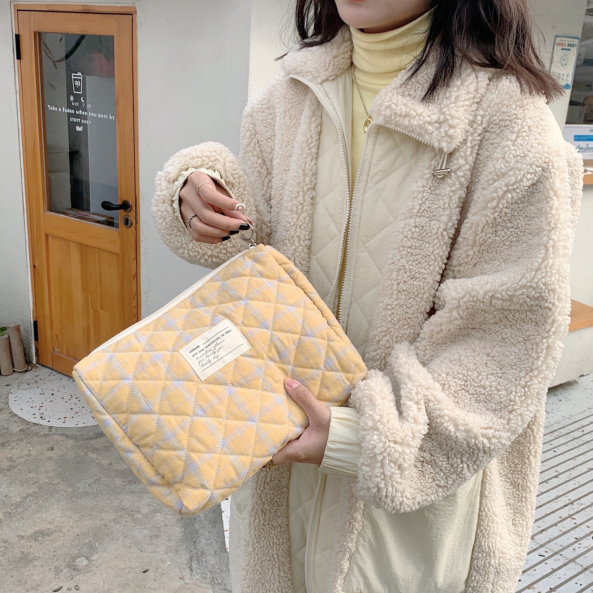 21152 Japanese-style fresh and simple color-blocking checkered makeup bag, pocket money, mobile phone storage, student casual clutch Specification drawing