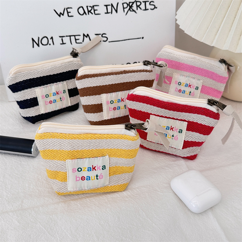 311202 ins Touchup Makeup Bag Lipstick Cushion Storage Bag Portable Small Makeup Bag Cute Coin Purse full figure