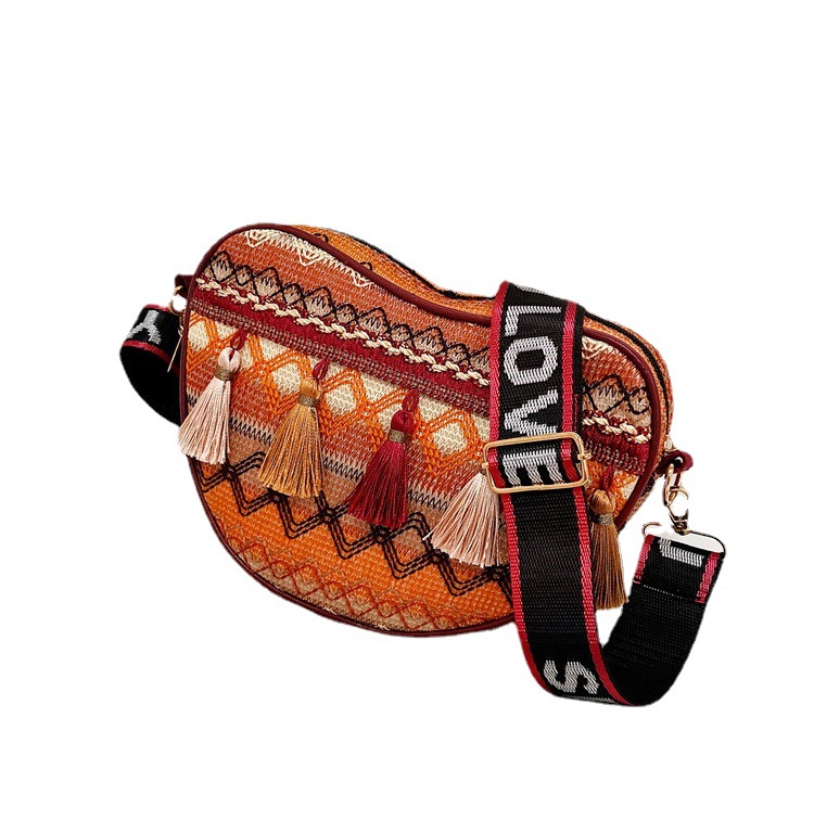 2022 New Bohemian style heart-shaped tassel bag for women, colorful tribal and ethnic style single-shoulder crossbody bag for women Item Picture