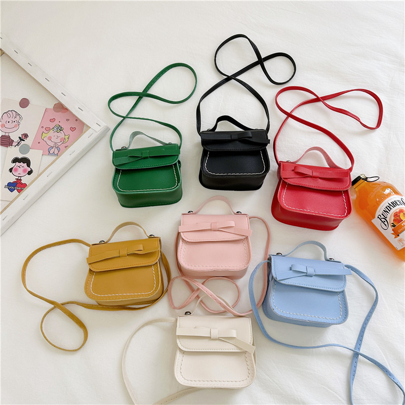 Korean children's 2023 new winter cute bow single-shoulder bag, trendy mini accessory bag, versatile crossbody bag full figure