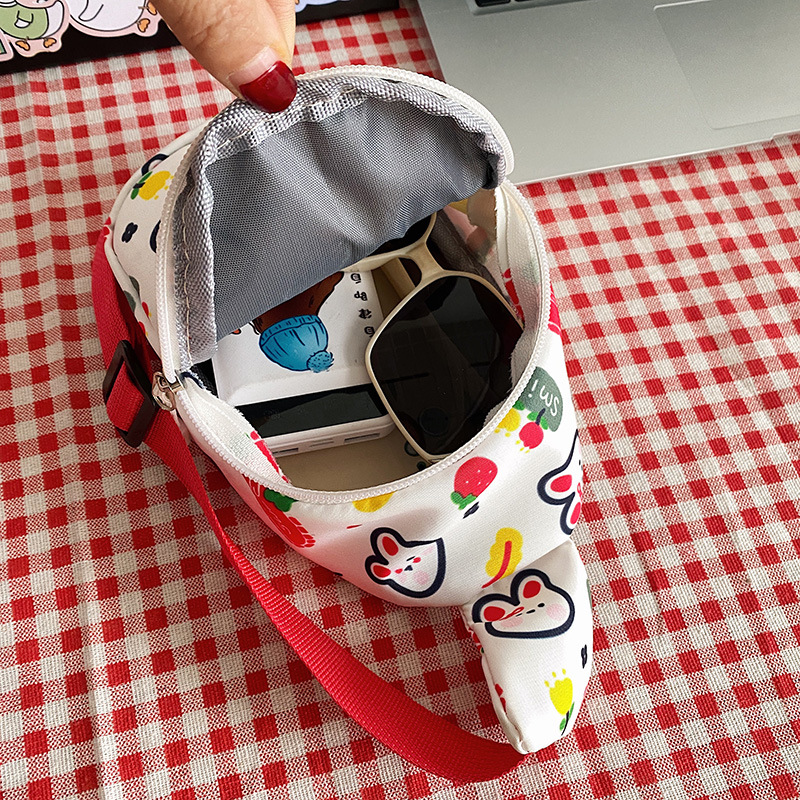 2023 Cartoon children's trendy bag for boys and girls, single-shoulder crossbody bag, summer versatile travel, casual snack, and coin purse Application Scenario