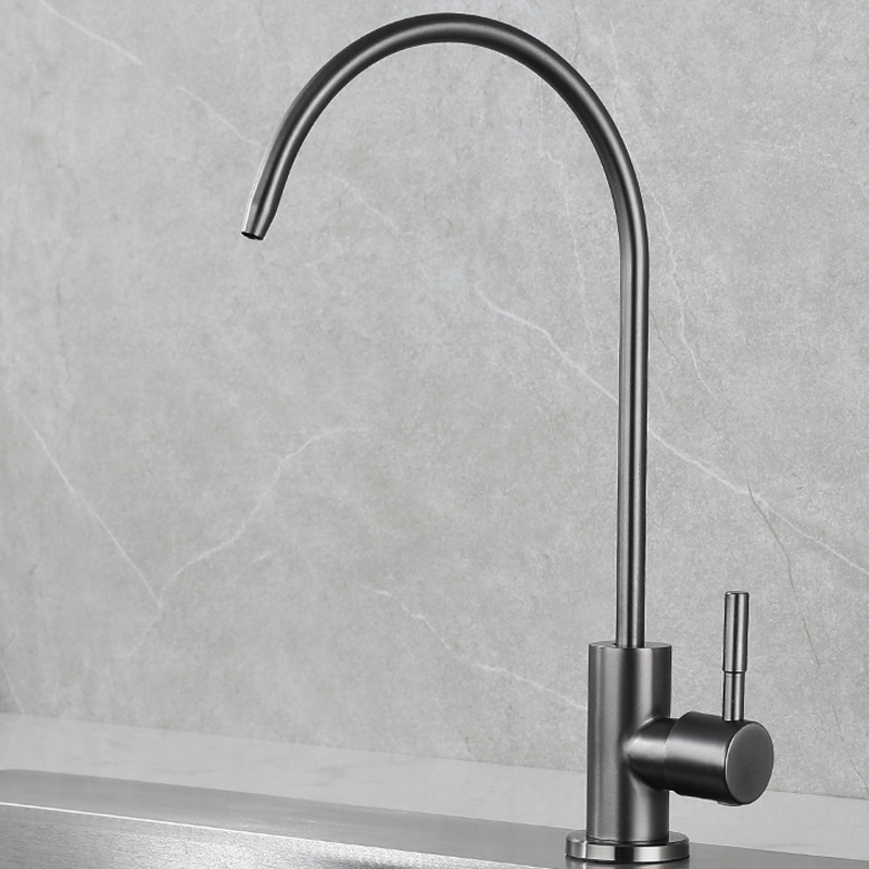 The sink is equipped with a 201 stainless steel gun gray water purifier faucet, a 4-point direct drinking water purifier, and a kitchen single-cooling pure water machine Specification drawing