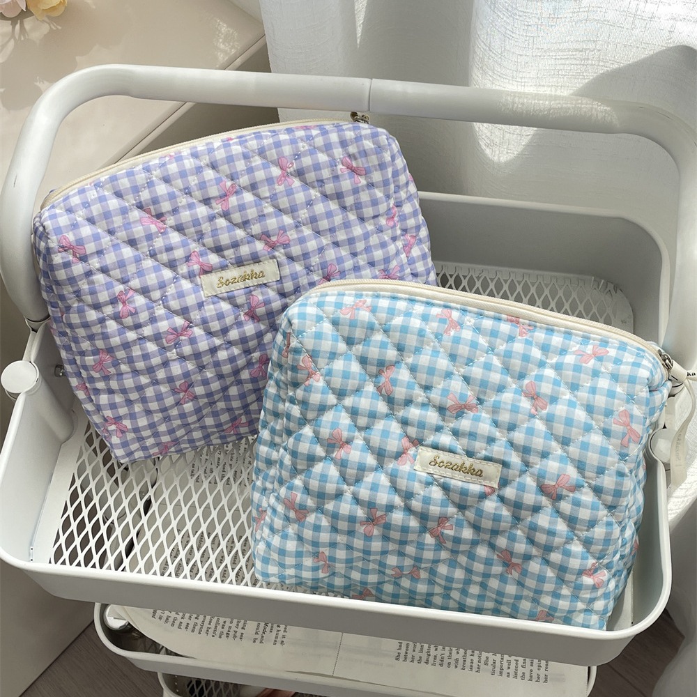 46131 Fresh and light quilted bow hand-held makeup bag, large-capacity portable travel storage toiletry bag for girls Specification drawing