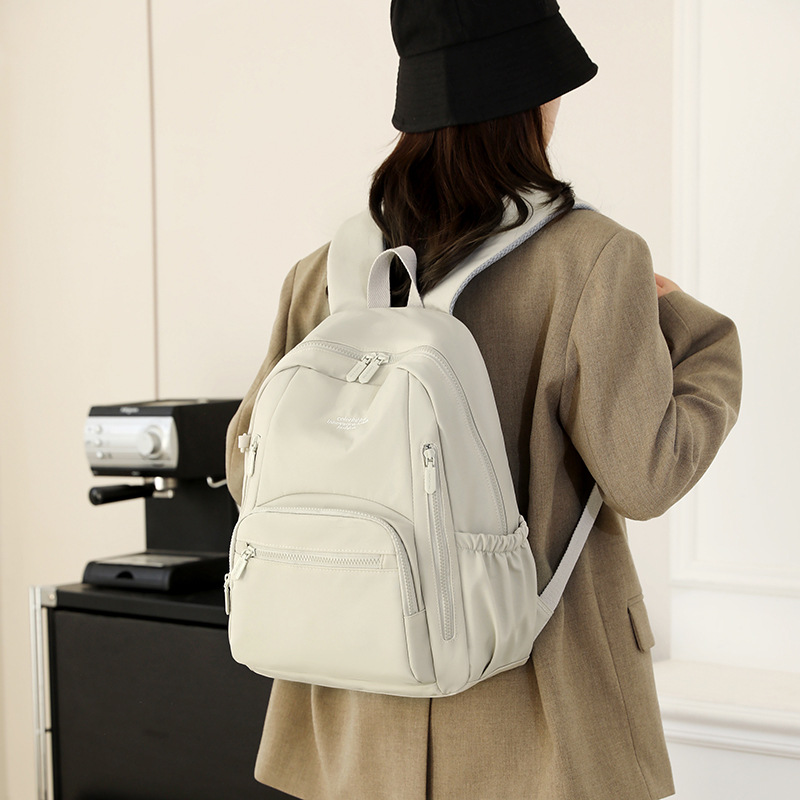 Colorful Fox's new 2025 women's casual commuting and travel backpack is versatile, lightweight and has a large capacity details Picture