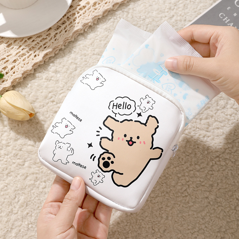Capibara Capybara Sanitary napkin storage, leather bag, large capacity, cute student female sanitary pad, menstrual pack, hand-held Application Scenario