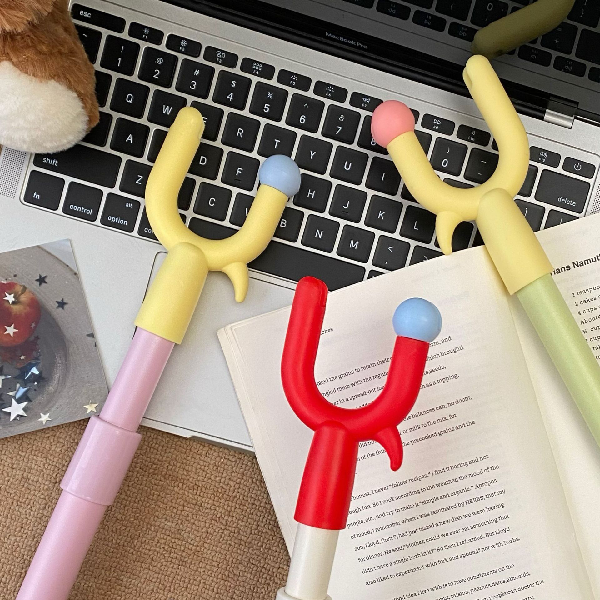 Creative dopamine clothes drying pole, household retractable support pole, dormitory balcony clothes drying and long clothes fork hanging pole details Picture