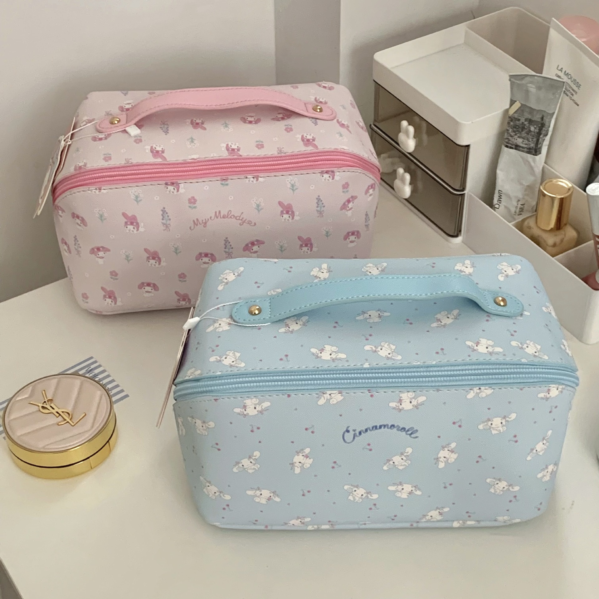 Sweet ins cat large-capacity makeup bag, portable storage bag for women, toiletry bag, three-dimensional super handbag, pillow bag Specification drawing