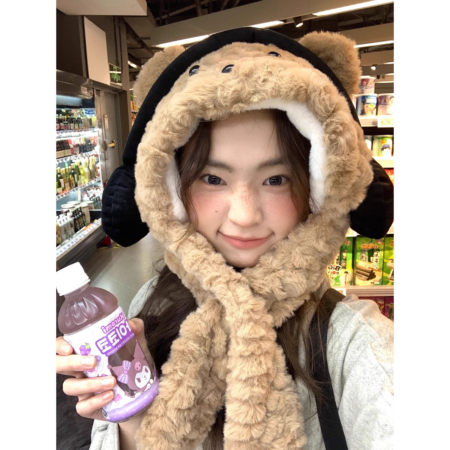 Cartoon headphones, bear hat, women's winter cycling windproof and fleece warm ear-protecting hat, plush scarf all-in-one hat Application Scenario