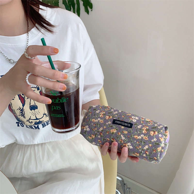 3392 ins corduroy retro artistic pen case, fresh stationery box, large capacity student portable makeup bag Application Scenario