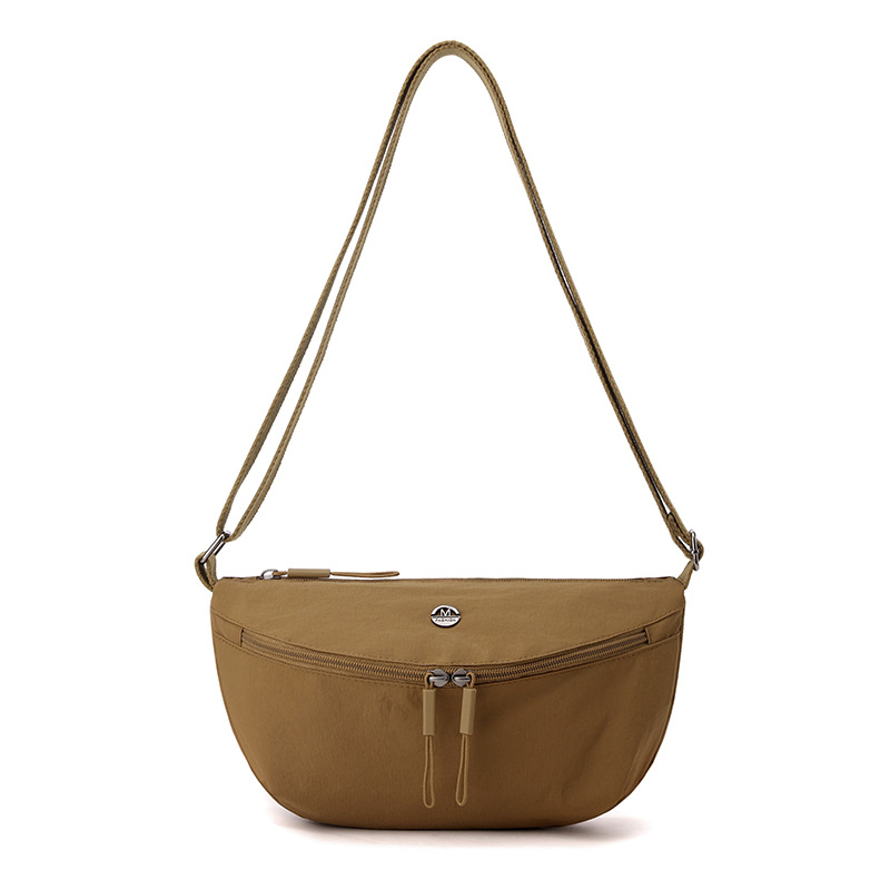 The 2025 new casual sporty women's chest bag, simple and versatile crossbody bag, washable fabric lightweight single-shoulder bag, saddle bag Item Picture