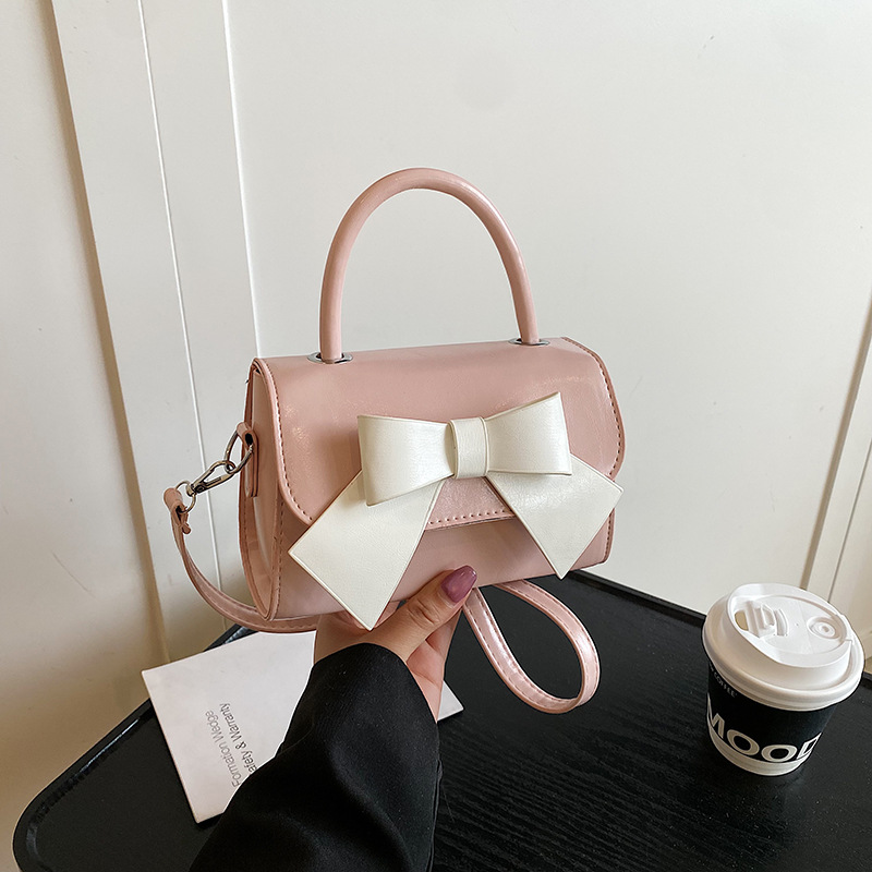 Unique and niche design single-shoulder crossbody bag 2025 Korean-style stylish and cute single-shoulder bag with bow hand-held small square bag details Picture