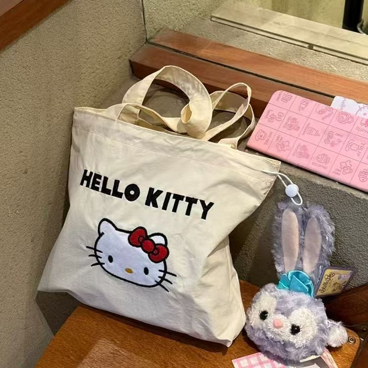 Hello Kitty cute cartoon printed canvas bag, shoulder bag, folding bag, shopping handbag, large capacity Application Scenario