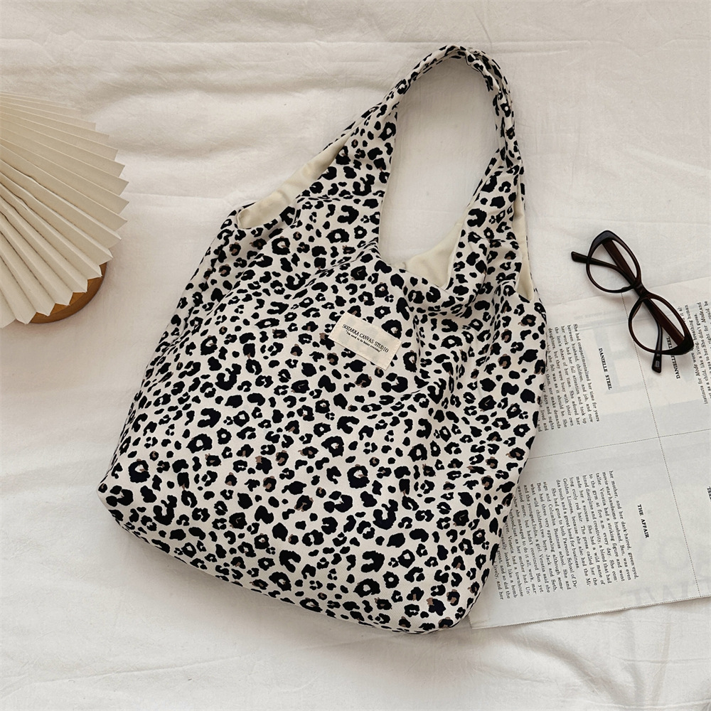 410272 Retro leopard print large capacity underarm bag 2024 Commuter single-shoulder bag Women's casual bag student vest bag details Picture