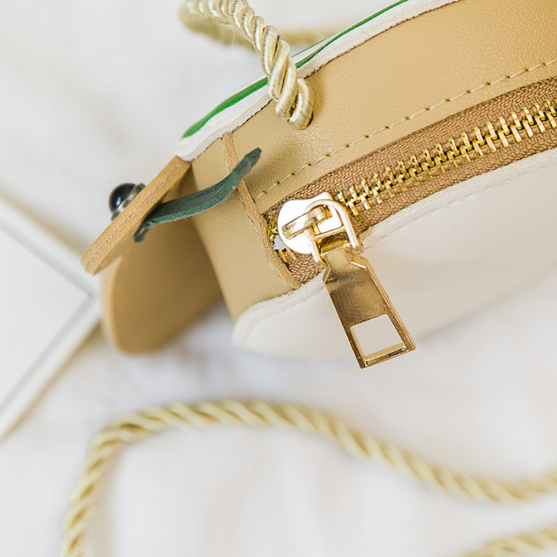 Girls' bags, Korean-style flower children's little princess single-shoulder bag, fashionable baby crossbody bag, trendy baby cute little bag Application Scenario