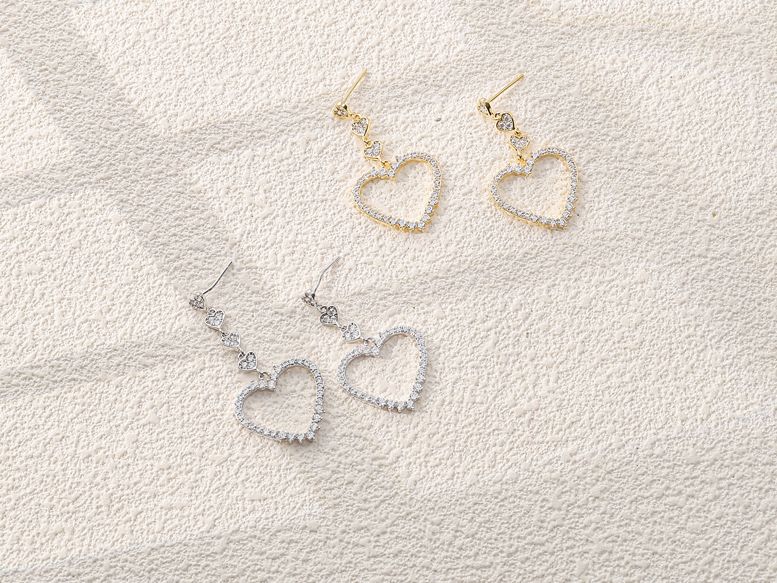 Xuhui brand exquisite and light luxury copper plated with real gold and set with zircon 925 silver needle heart-shaped fashionable and elegant stud earrings Item Picture