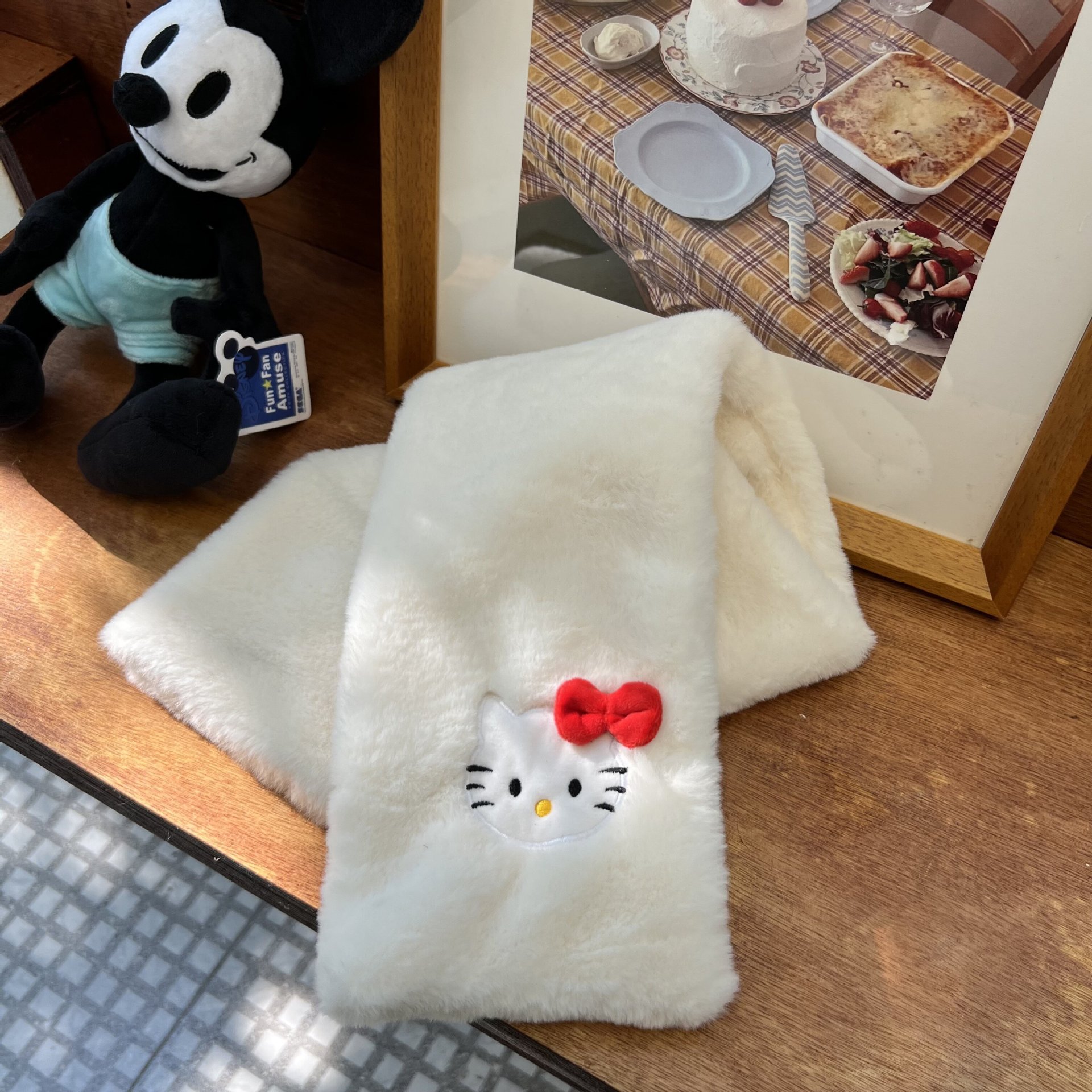 Korean cute cartoon bow cat plush scarf for women, new Instagram thickened student cold-proof rabbit fur scarf details Picture