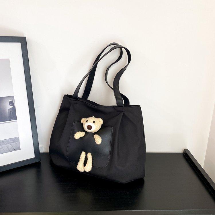 Japanese-style casual large-capacity nylon single-shoulder bear girls' bag, new autumn and winter crossbody bag, cute girl tote bag undefined