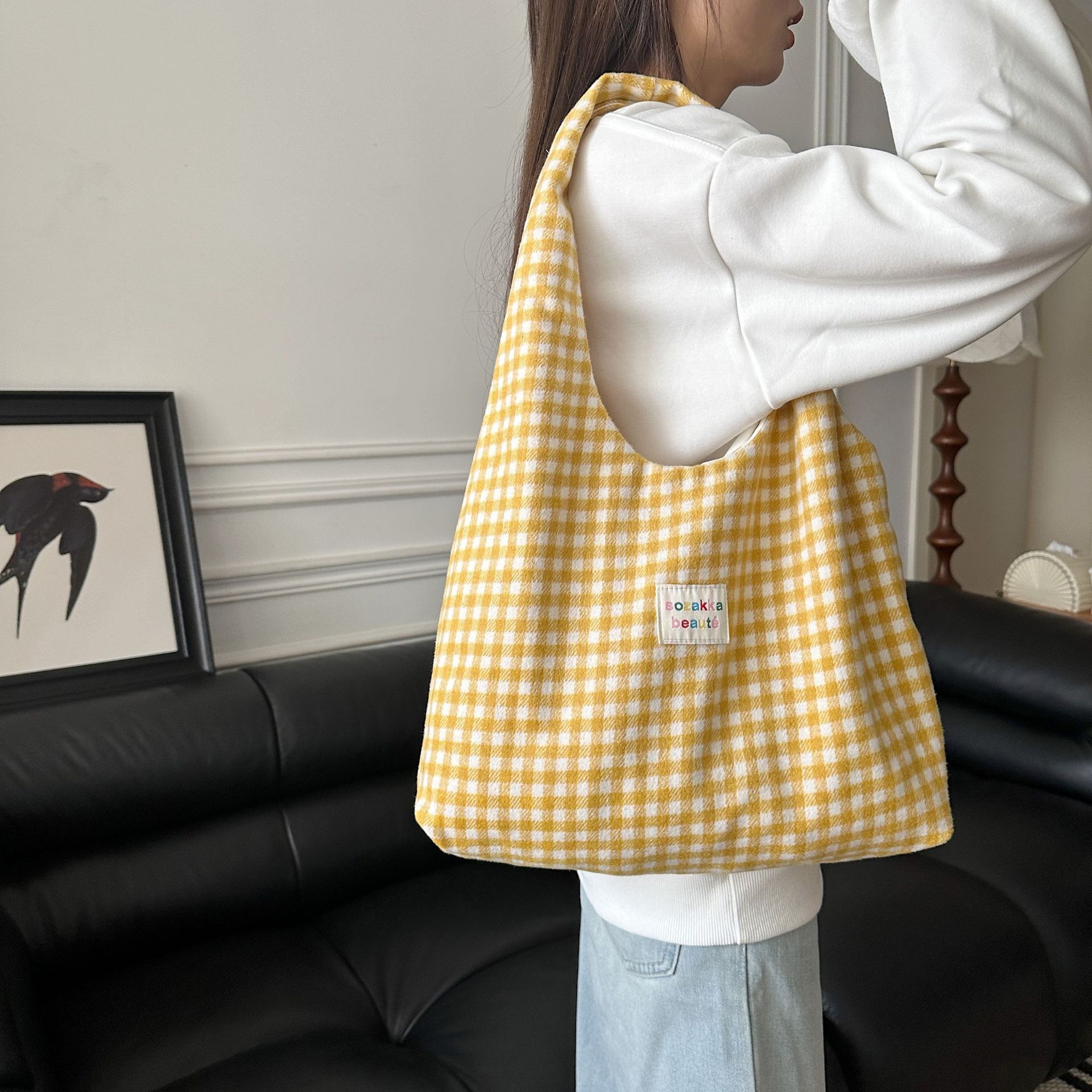 48201 Korean Instagram new laid-back and sweet checkered woolen single-shoulder shopping bag casual commuting vest bag Specification drawing