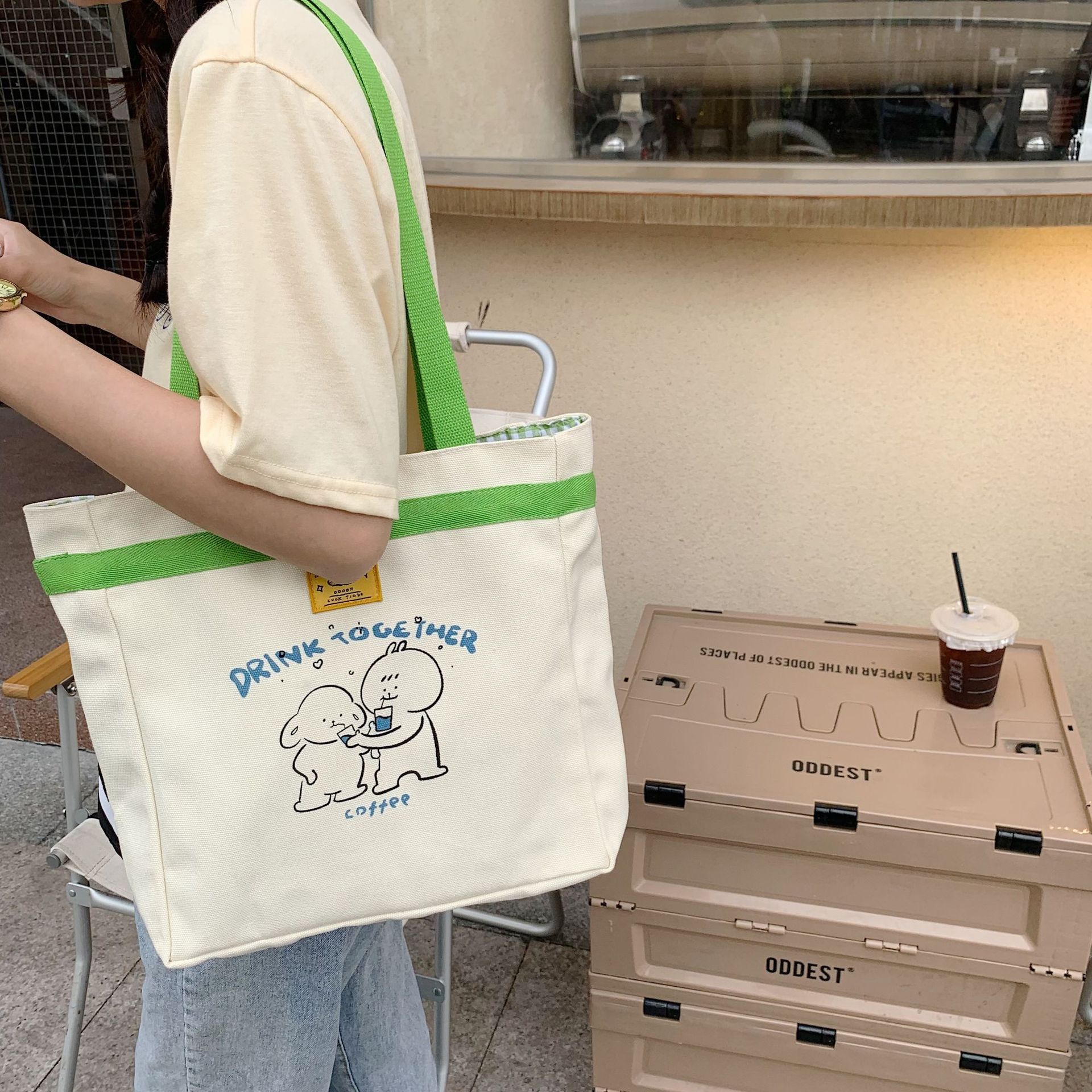 24152 Korean-style InS-style artistic canvas bag, cute for girls, fresh for class, single-shoulder bag, casual tote bag Application Scenario