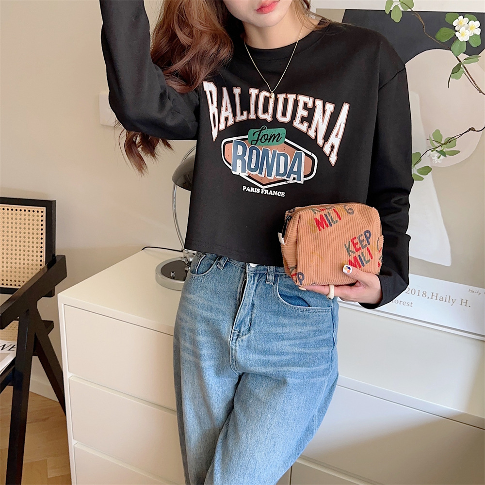 38182 ins retro Artistic pen case, corduroy fresh letter stationery box, student portable storage makeup bag Application Scenario