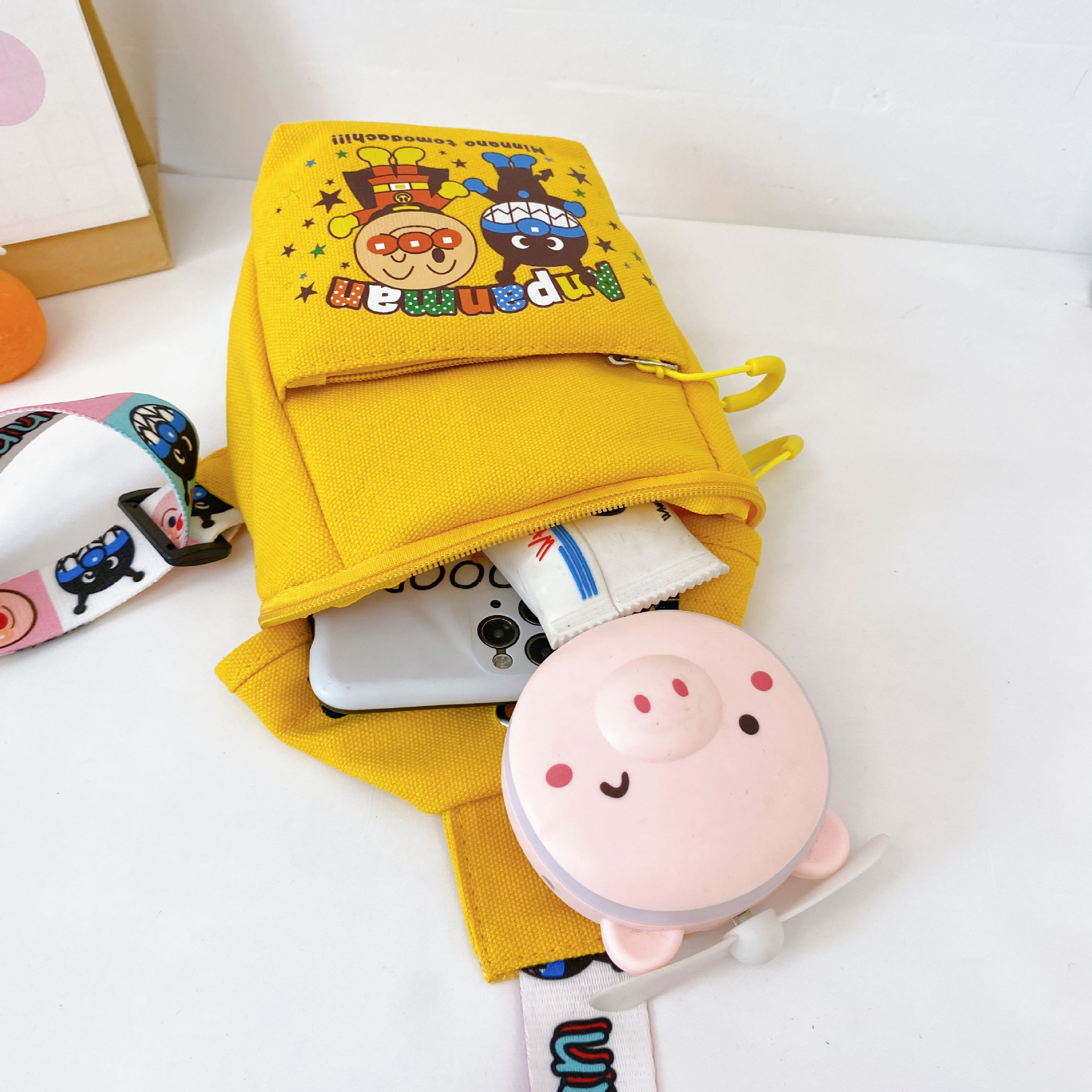 Trendy and fashionable canvas chest bag 2024 new style casual and versatile wide shoulder strap crossbody bag, a popular children's small crossbody bag Specification drawing