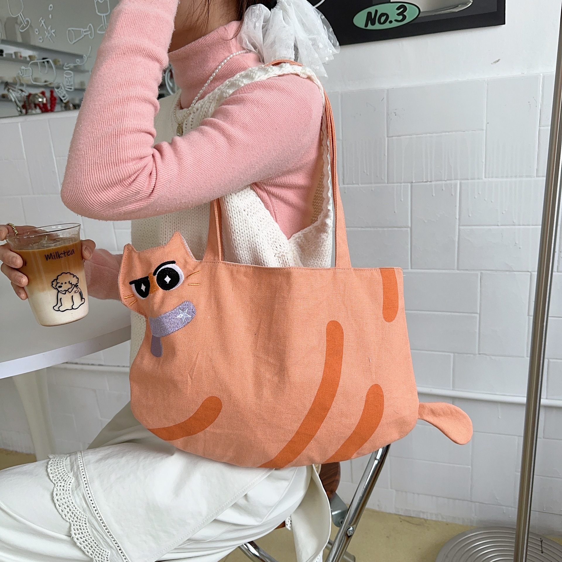 52211 Cartoon cat Tote canvas bag, cute and adorable girl single-shoulder bag, student hand-held large-capacity shopping bag Application Scenario