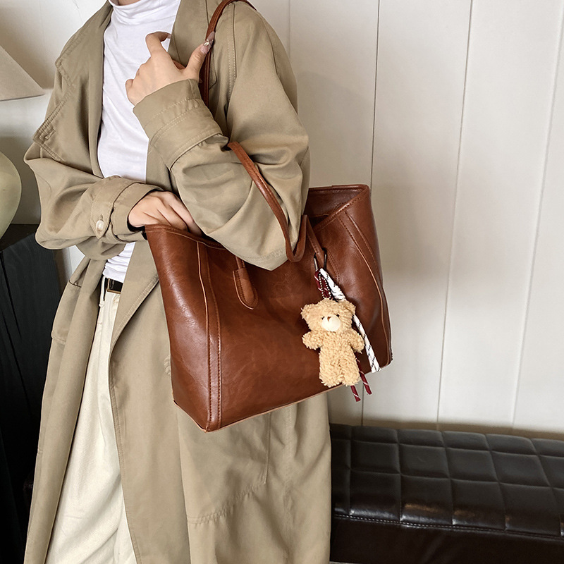 Fashionable and simple single-shoulder bags are selling well. New retro and personalized handbags are available for wholesale. Large-capacity tote bags for casual commuting Specification drawing